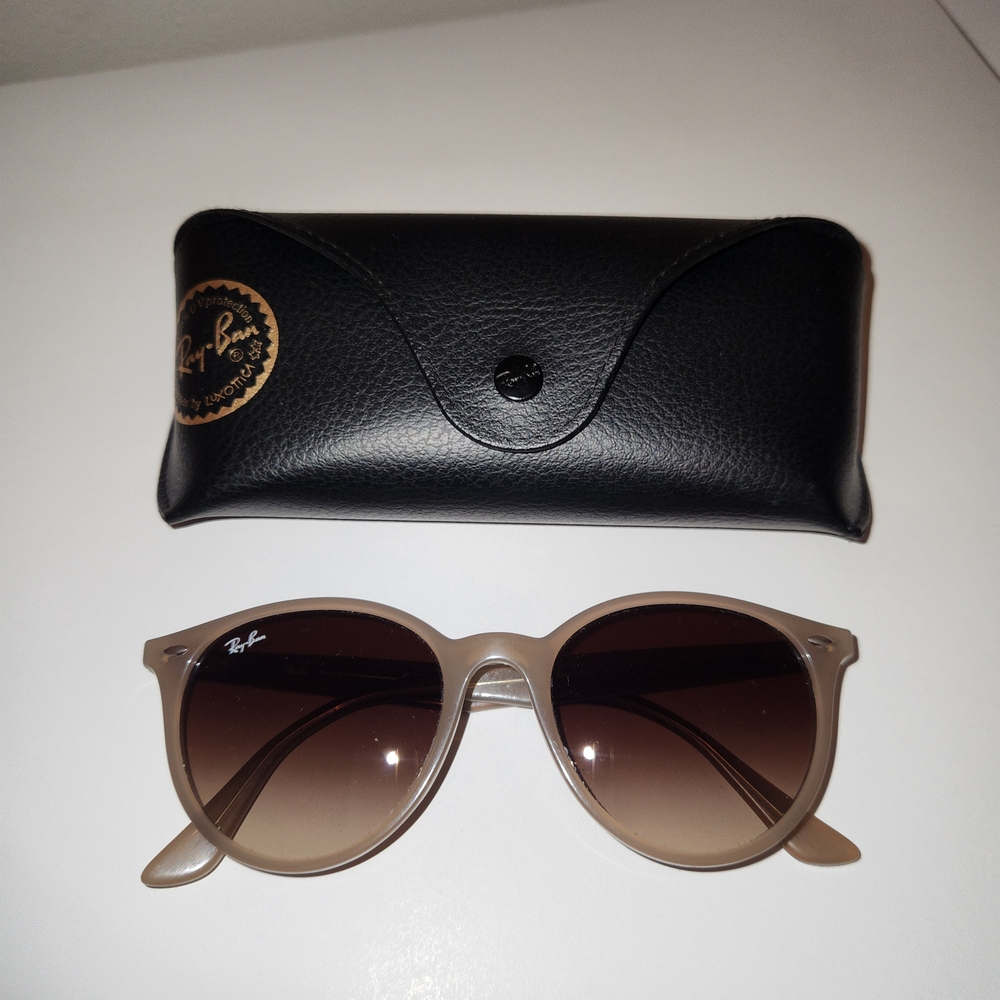 Ray-Ban Tan Sunglasses with Case